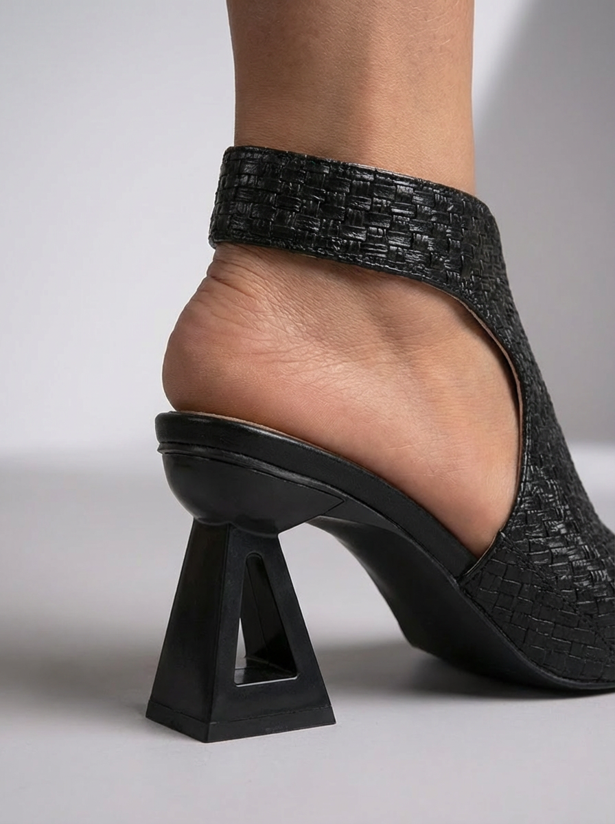 Graciela™ | Sandalia Elegante Trenzada de Tacón Geométrico